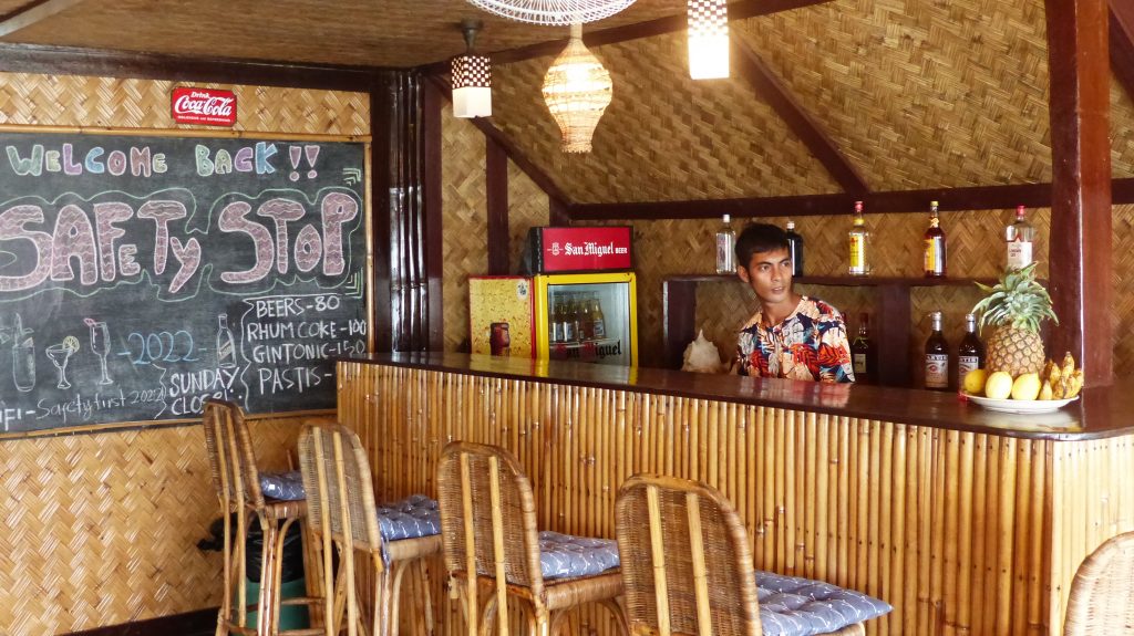 Aquanaut Dive Center Diving & Package in El Nido